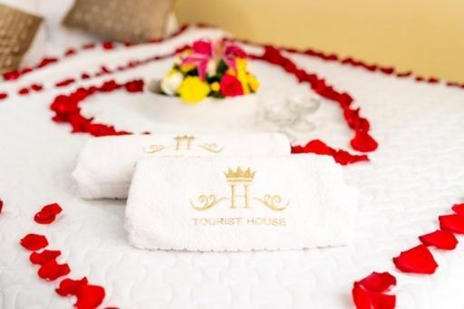 Tourist House Suites 2 オタバロ エクステリア 写真