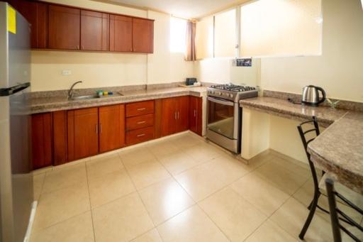 Tourist House Suites 2 オタバロ エクステリア 写真
